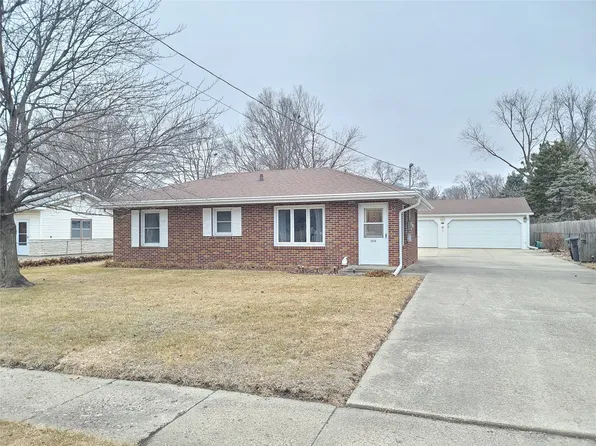 2416 E Sheridan Ave, Des Moines, IA 50317