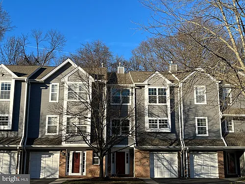 15 Halstead Pl Photo 1