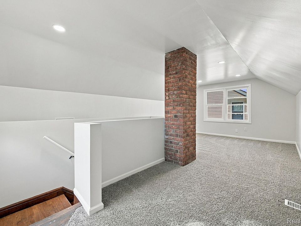 845 N Martha St, photo 9