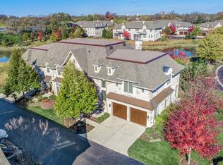 17 E Willow St, Lombard, IL