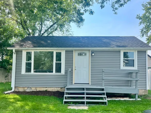 4 Kenworthy St, Valparaiso, IN 46385