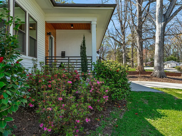 3020 Palm Ave — Photo 5