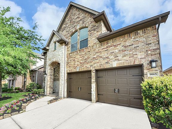 3rd image of 9815 Patricia Haven Ln