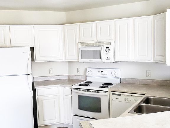2nd image of 290 Prairie Heights Dr APT 301