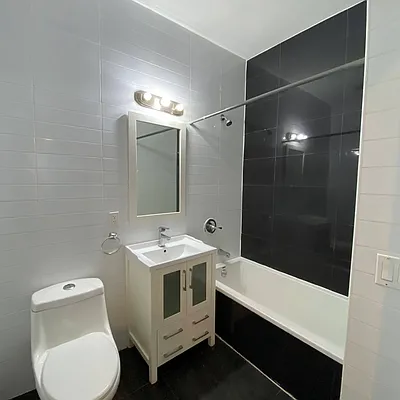 Rented by R New York | media 12