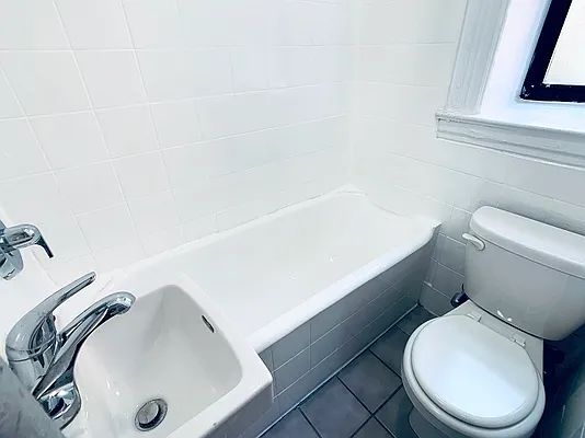 Rented by City Connections Realty | media 16