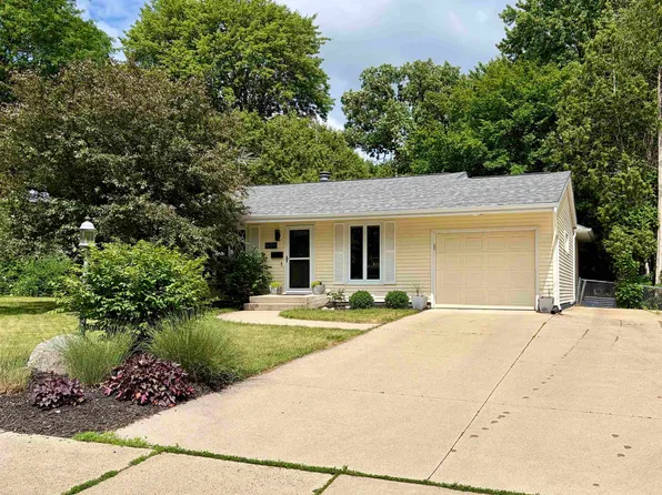 409 Topaz Ln, Madison, WI 53714