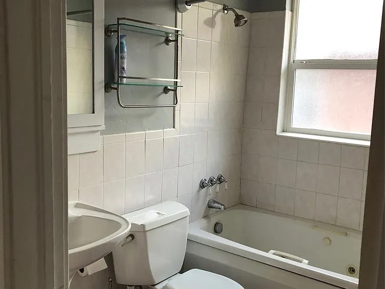 454 N Franklin St — Photo 7