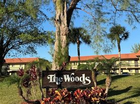 21890 Lake Forest Cir