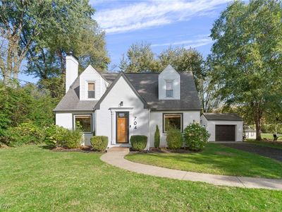 704 Woodlawn Ave NW, Canton, OH, 44708