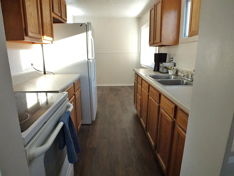1749 Gaylord Dr — Photo 13