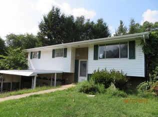 7080 Beverly Dr, Finleyville, PA 15332