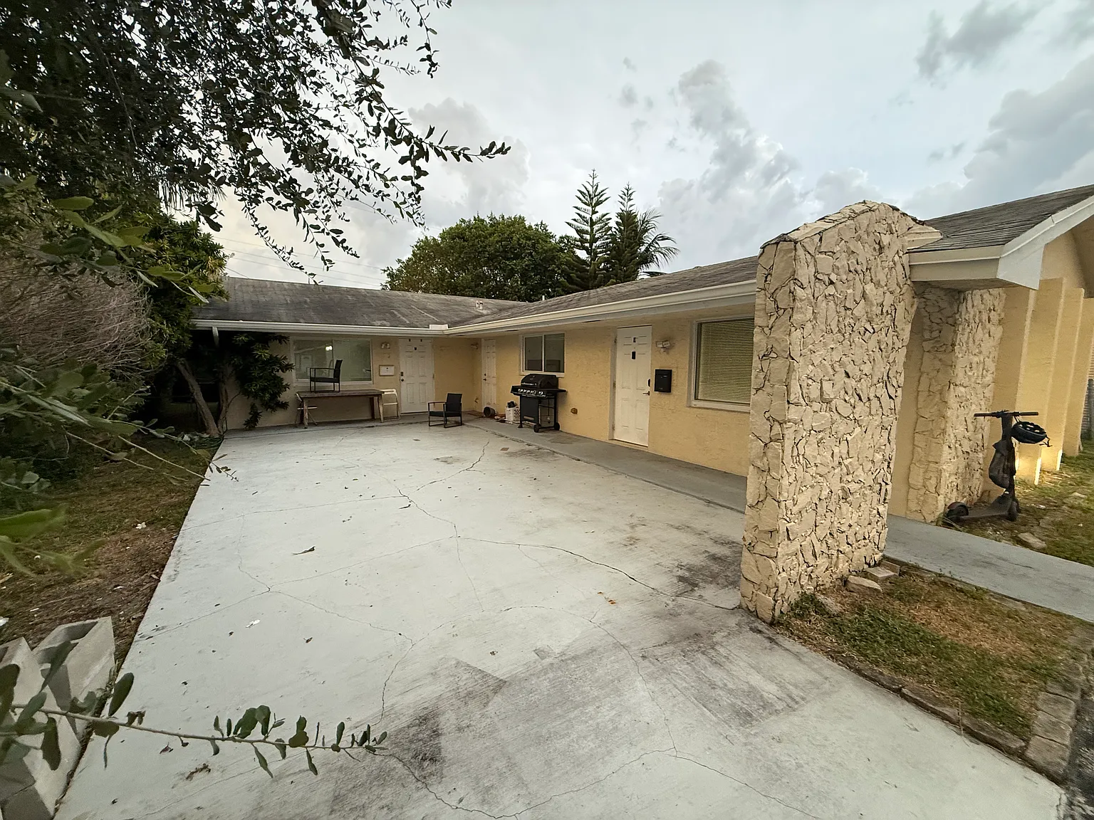 2 bed, $2,500 — Photo 2