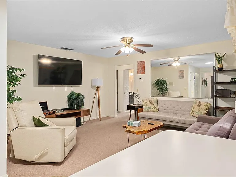 1435 Paula Dr — Photo 10