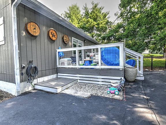 2nd image of 1085 Willis Branch Rd