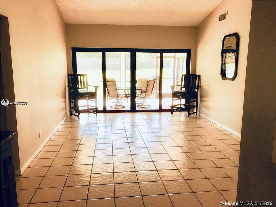 1st image of 1608 Newport Ln #1608