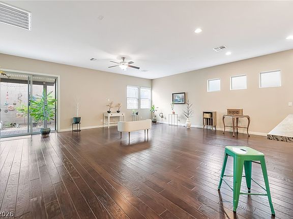 3rd image of 71 Newton Ridge Way