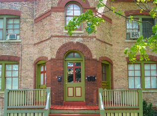 11401 S Champlain Ave, Chicago, IL 60628