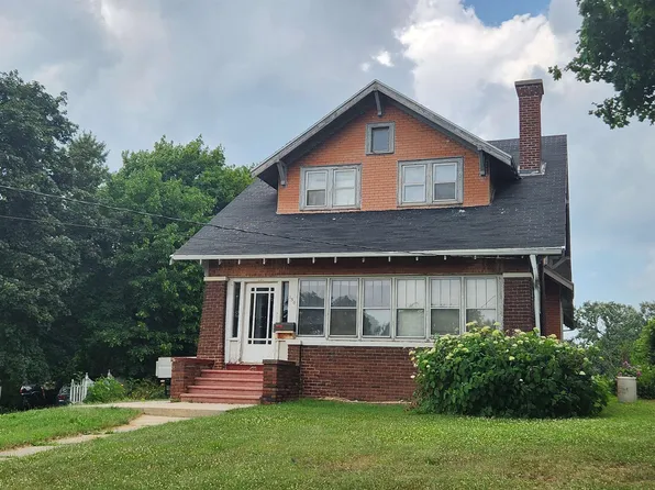 130 Cliff St, Sun Prairie, WI 53590