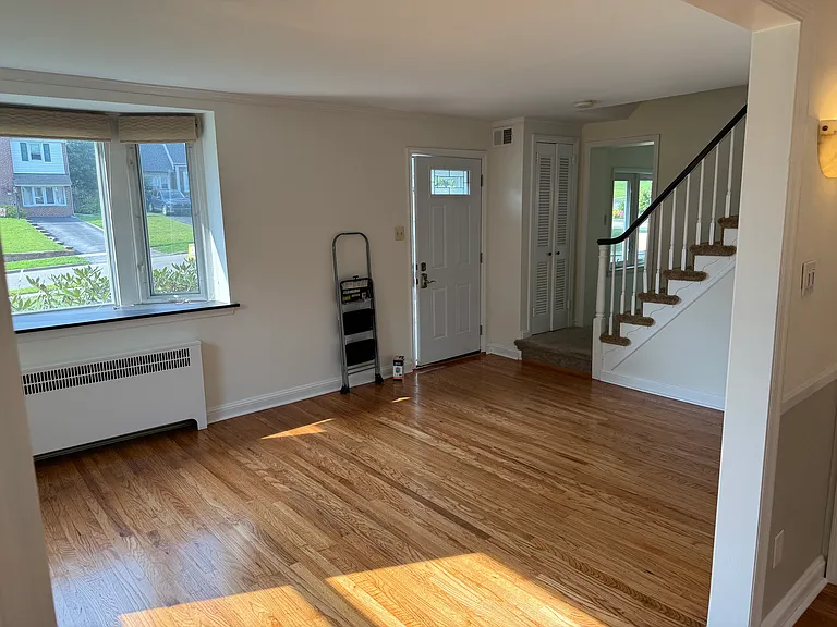 213 Walnut Hill Ln — Photo 2