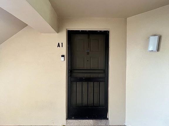 4th image of 632 Sea Pine Way #A1