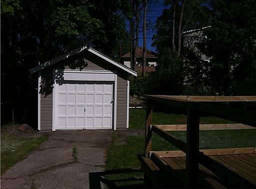 5th image of 406 Niles Ave