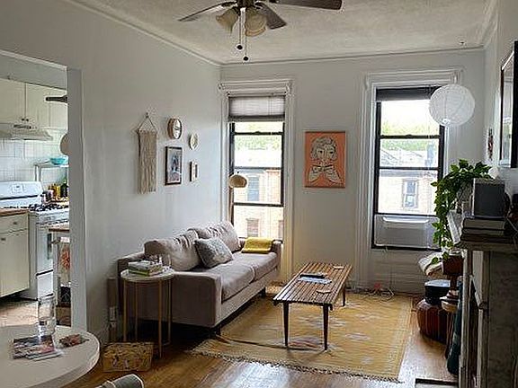 3rd image of 63 Cambridge Pl APT 3