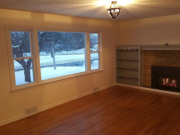 4th image of 226 Marian Dr