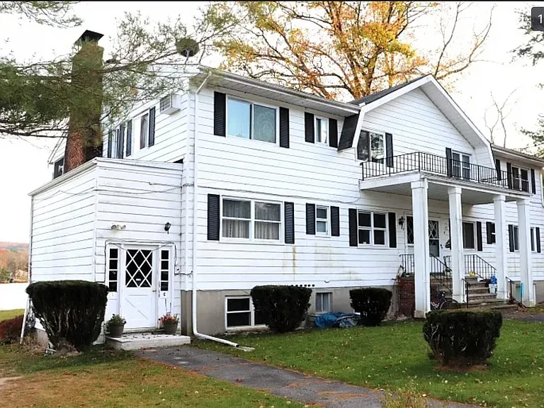 246A Lake Shr N #A — Photo 1
