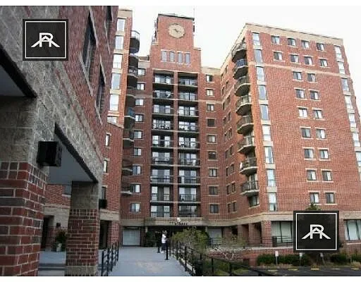 Building Photo - 15 N Beacon St #608