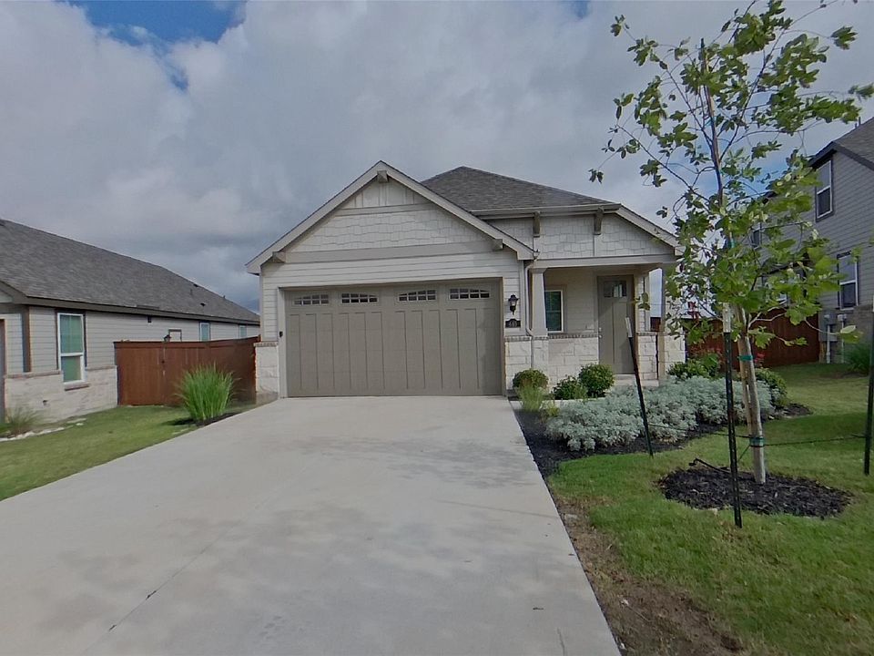1st image of 445 Raglands Rd