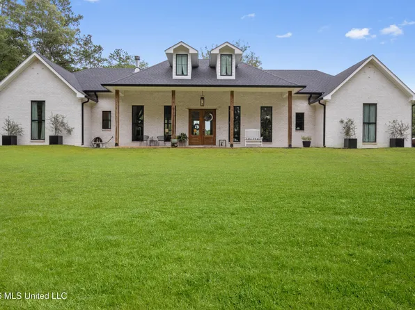16900 Old River Rd, Vancleave, MS 39565