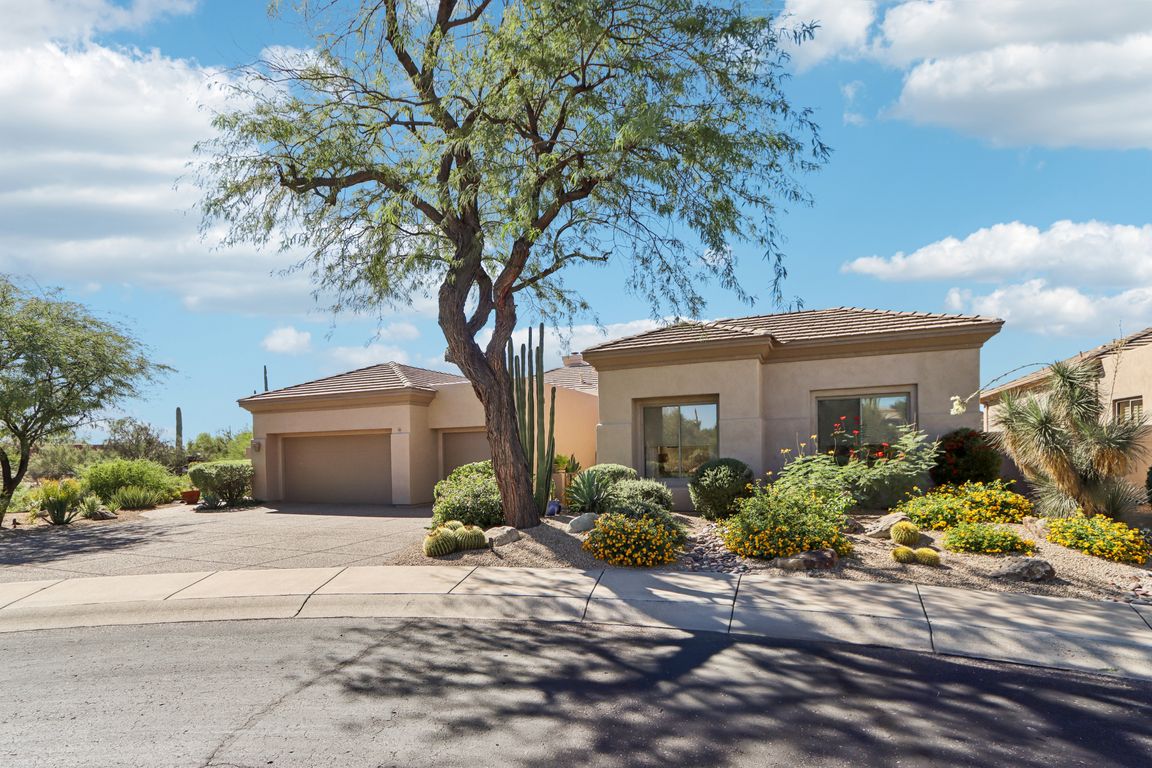 N 64th St-S1810-001.jpg