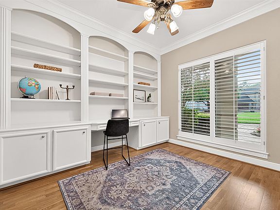 4th image of 22 Stonegate Park Ct