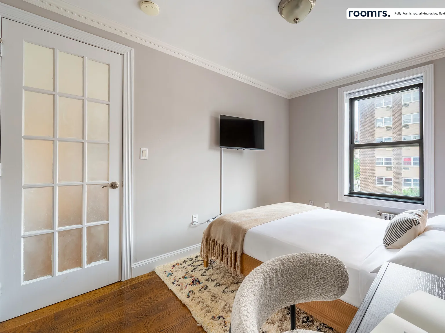3 bed, 533 sqft, $2,677 — Photo 3