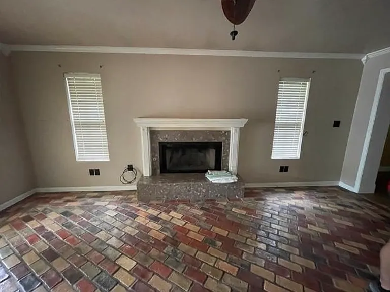 2407 Arlington Pl — Photo 8