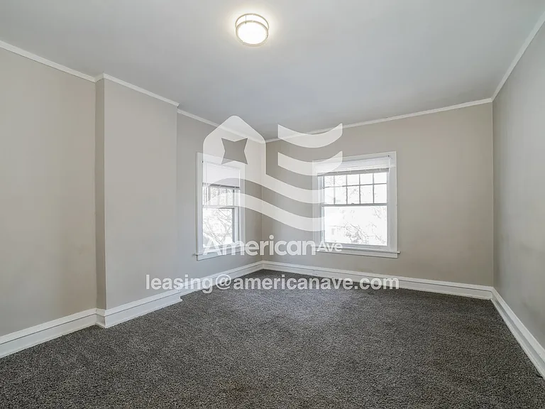 1656613_011_wm_-_main_bedroom_13504685.jpg