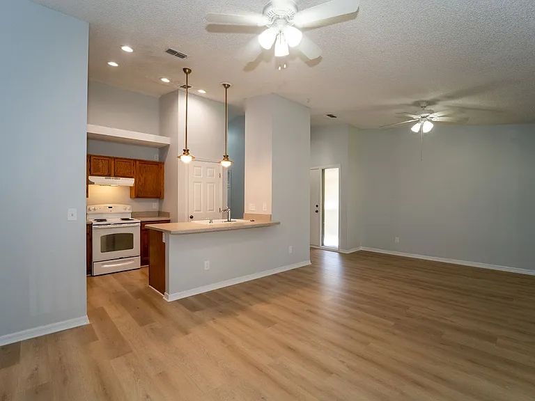 14 Santiago Ct — Photo 4
