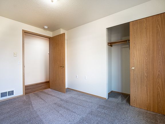 5th image of 4415 14th Ave SE APT 101