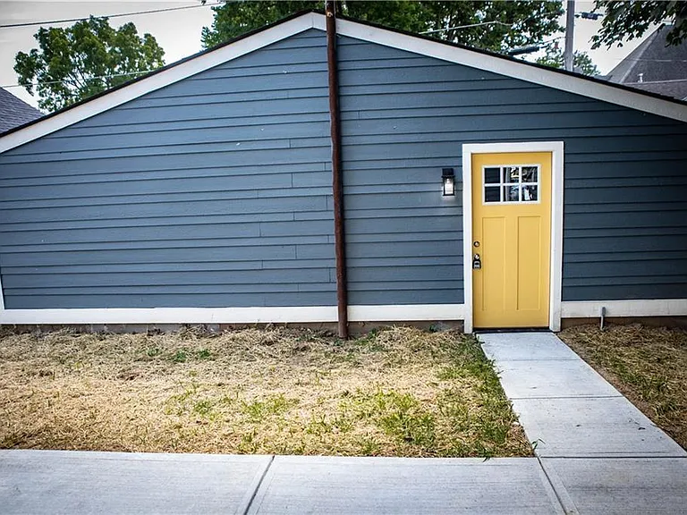 1709 Woodlawn Ave — Photo 31