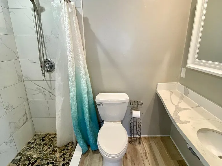 140C Hemlock Ave — Photo 30