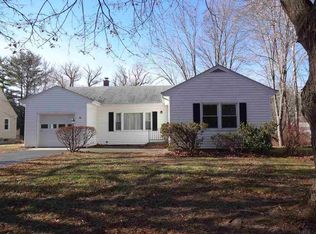 10 Evelyn Dr, Delmar, NY 12054