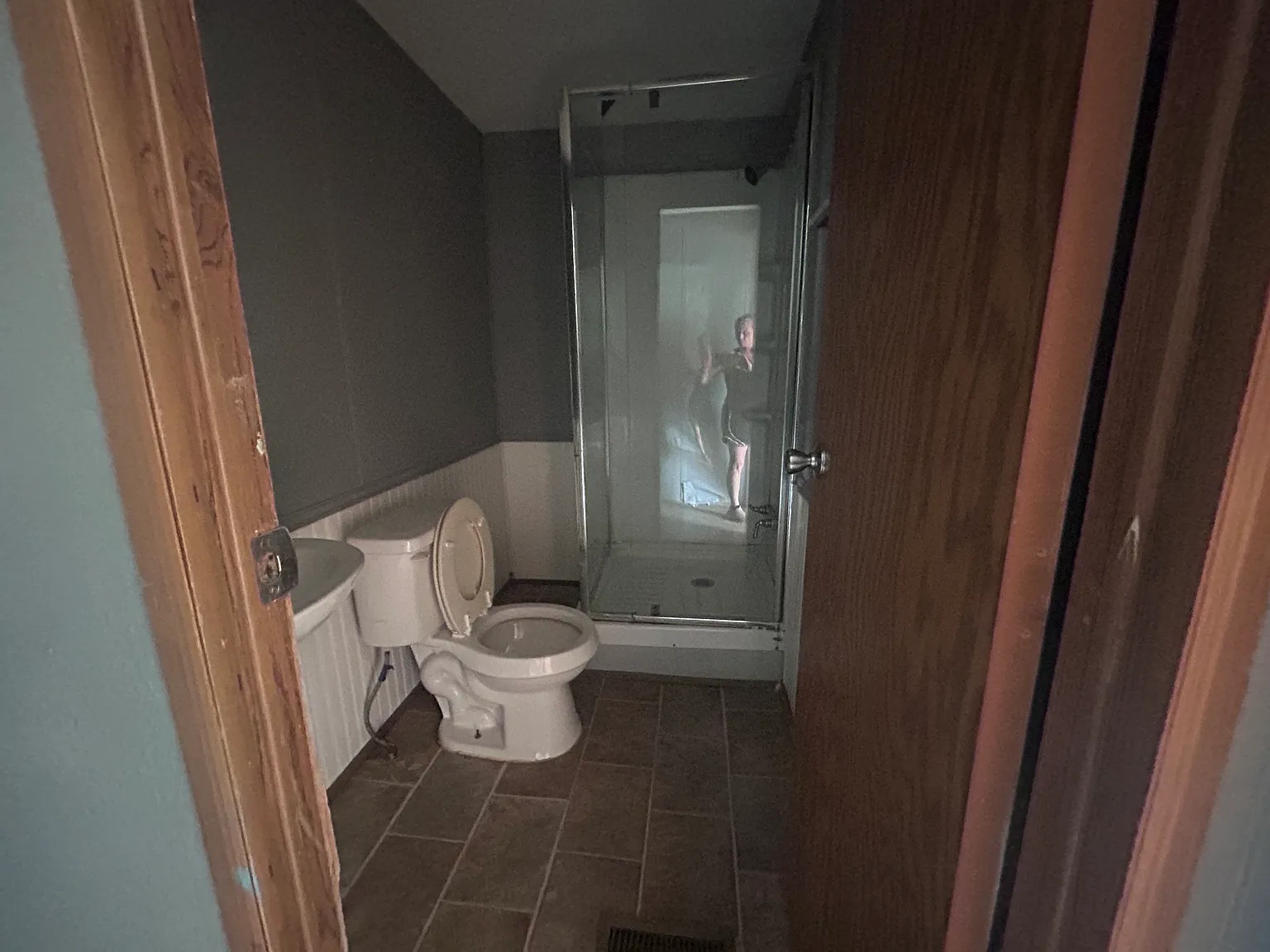 3 bed, $1,300 — Photo 2