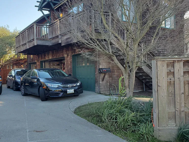 1612 Francisco St — Photo 1