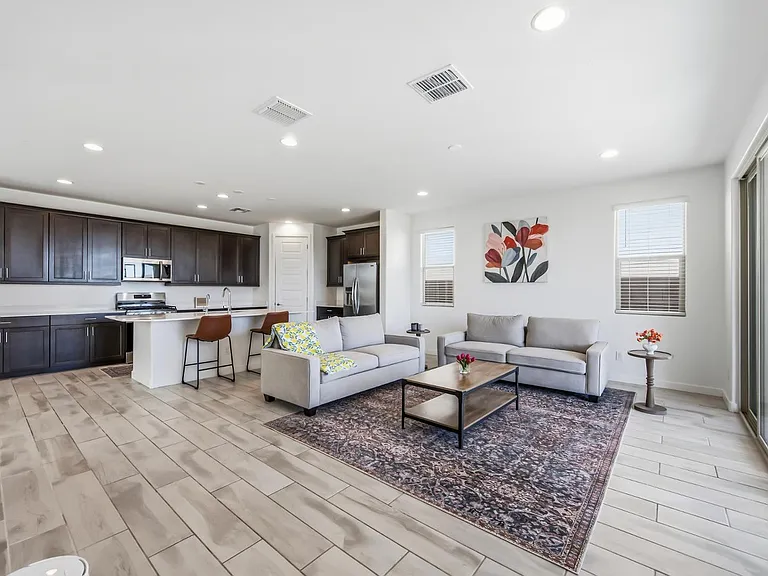 2053 W Sienna Bouquet Pl — Photo 5