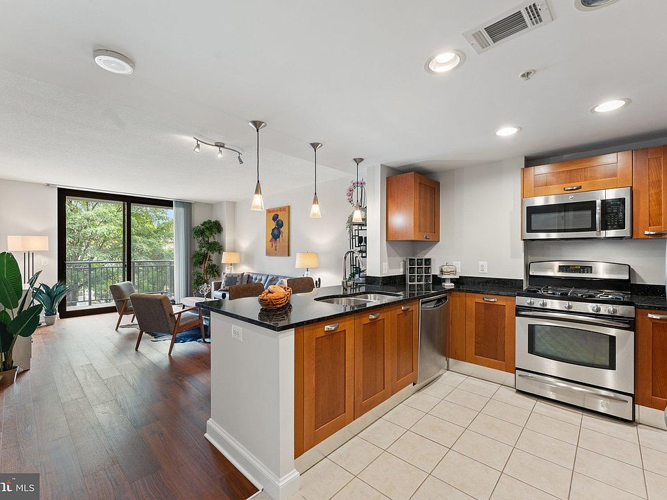 1st image of 2451 Midtown Ave APT 306