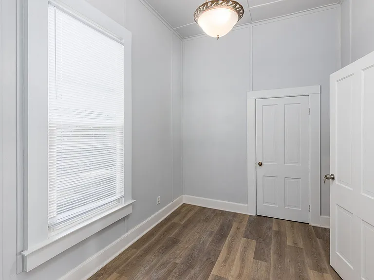 1464 S Main St — Photo 13