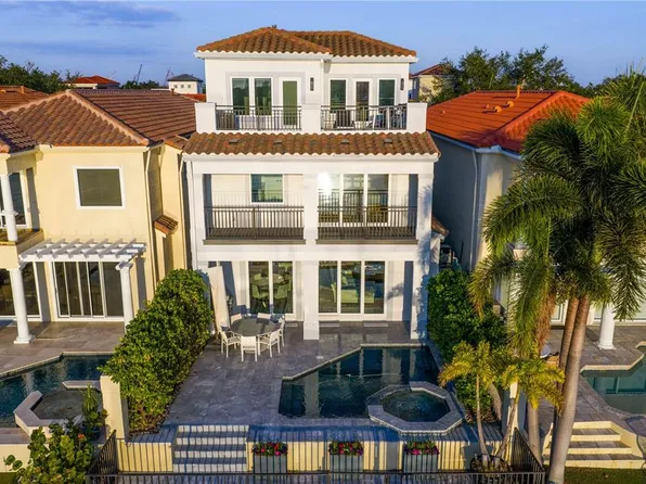 1037 Royal Pass Rd, Tampa, FL 33602