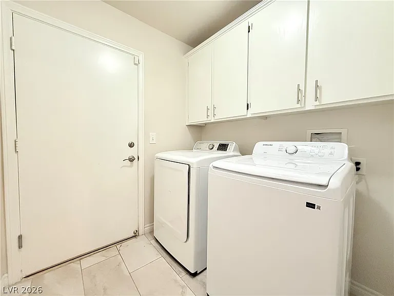8121 Sedona Sunset Dr — Photo 23