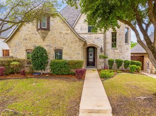 16 Tennis Village Dr, Heath, TX 75032